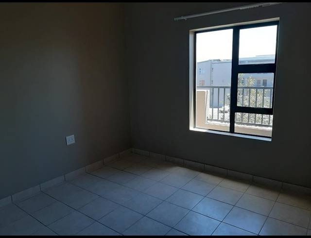 2 BEDROOM PROPERTY TO RENT IN BURGUNDY ESTATE